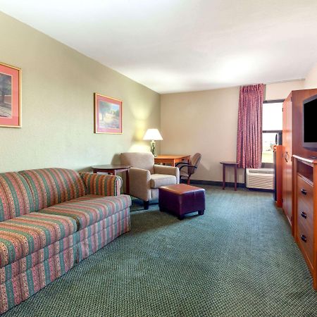 Hotel Baymont By Wyndham Amarillo East Exterior foto