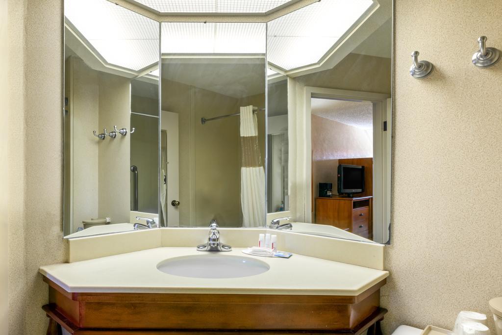 Hotel Baymont By Wyndham Amarillo East Zimmer foto