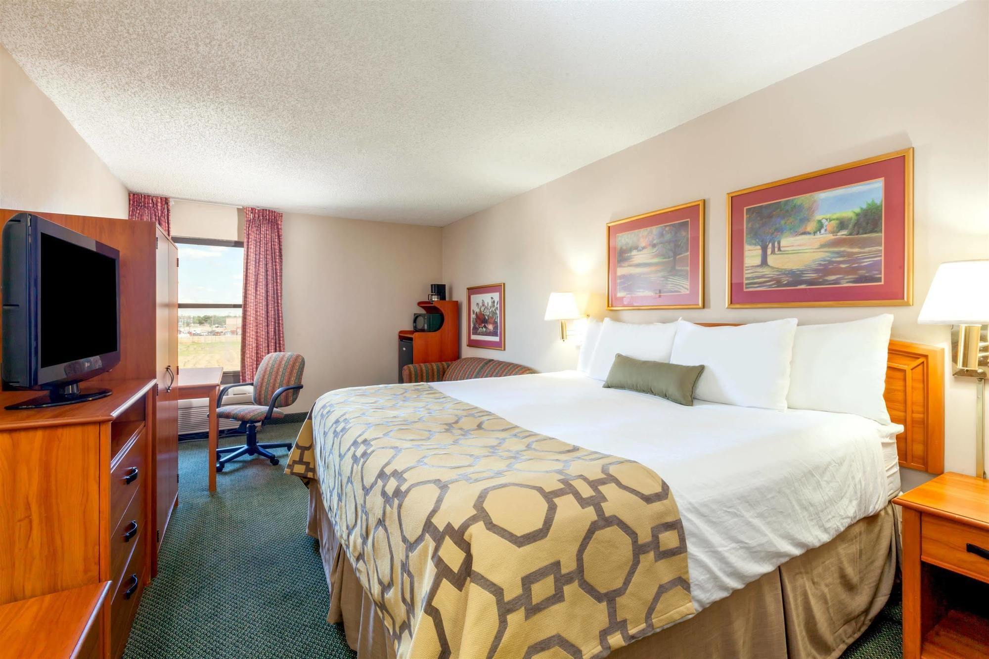 Hotel Baymont By Wyndham Amarillo East Exterior foto
